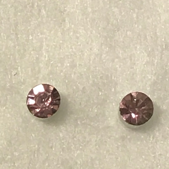 MAGNETIC Gem Earrings: Wear 1 or 5 w/o Piercings!! - Picture 4 of 16